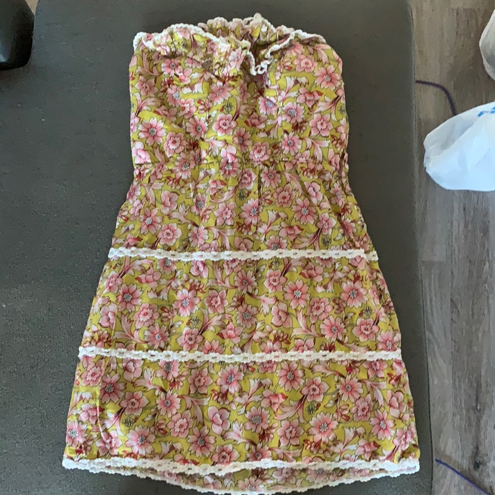 Strapless floral blouse